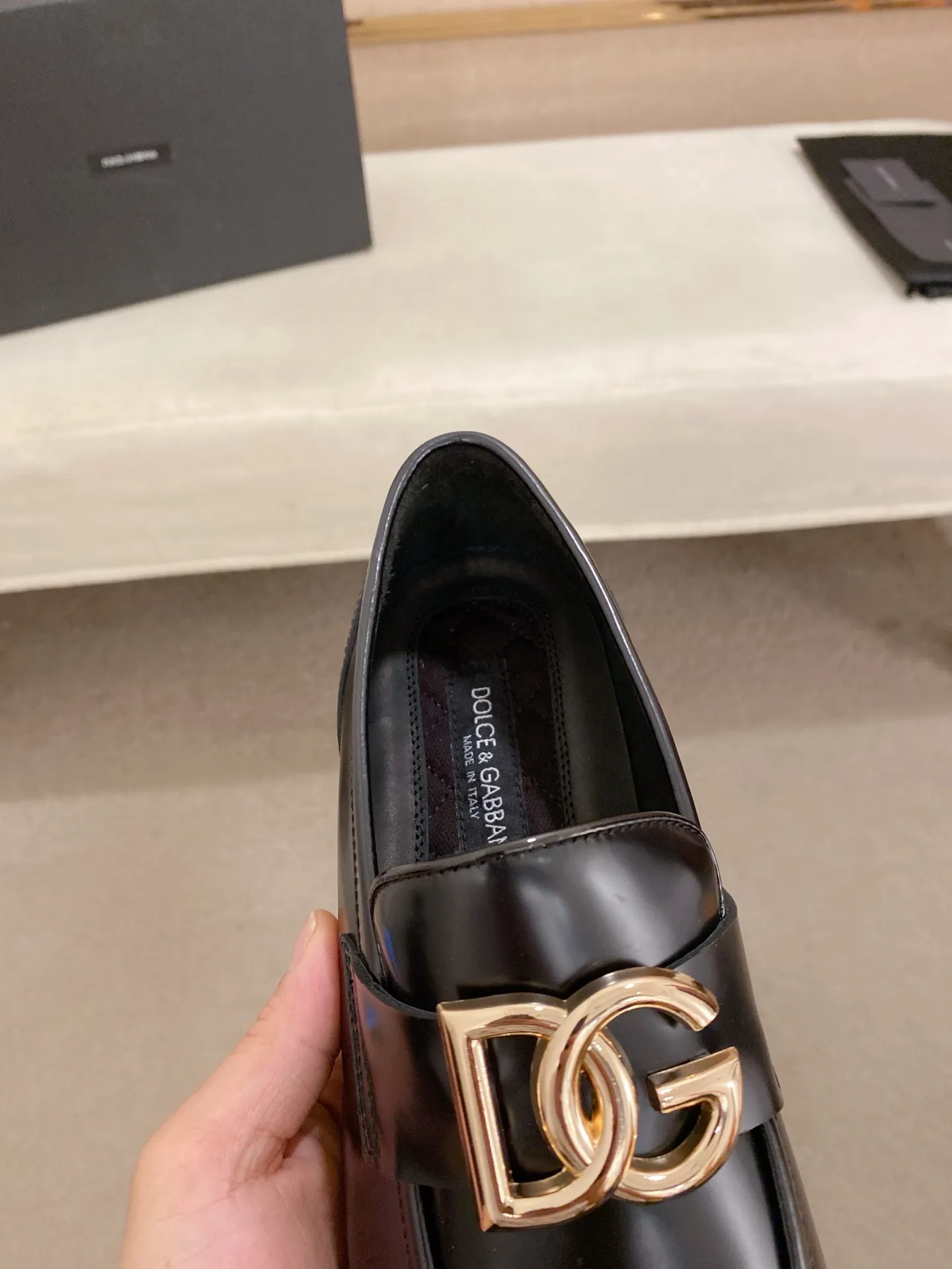 Men's clothing and shoes💰 700💰🌲DG top-notch🔍🔍men’s new leather shoes🚹sold at the same time at counters⚠The uppers are imported cowhide from Italy, the entire imported cowhide lining, imported accessories💪💪, completely 1⃣️ to 1⃣️ replica 🇮🇹💪💪, ⚠Sole: The original sole is specially provided by the original factory, the exclusive movable molded sole is super comfortable, ⚠The original factory follows the order, 🔍🔍high quality, you can enter and leave the counter at will, welcome to compare ⚠Size: 38-45
